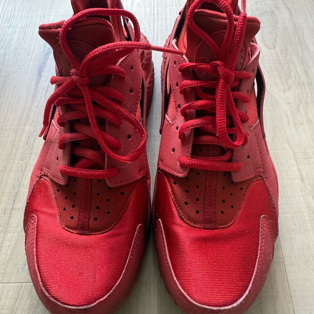 Nike Ruby Red Huaraches